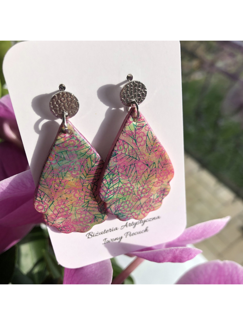 Colorful earrings with a floral print