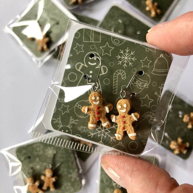 Earrings gingerbread man