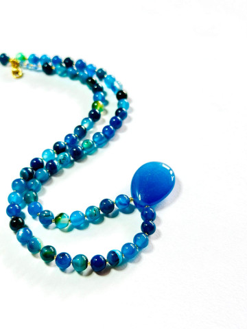 Blue necklace with agate 2